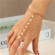 (BZjinse)occidental style Bohemia brief Pearl chain chain woman creative trend style Metal bracelet
