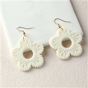 (Z baise)Korea fashion ear stud temperament sweet flowers earrings personality arring