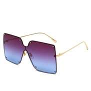 ( gold frame  gray  blue  Lens )occdental style fashon sunglass  personalty man woman Sunglasses trend sunglass