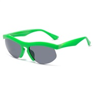 ( frame  gray  Lens )occdental style sunglass  fashon style Sunglasses ant-ultravolet