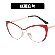( red  frame  while  Lens ) leather occdental style three cat Metal Eyeglass frame Ant blue lght spectacles