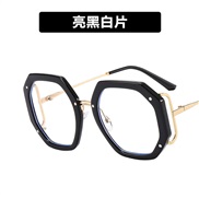 ( bright black while  Lens )polygon Eyeglass frame Ant blue lght hollow occdental style Eyeglass framens personalty