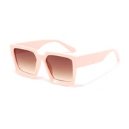 ( purple frame  tea ) sunglass  fashon occdental style Sunglasses sport ant-ultravolet