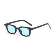 ( Black frame  blue  Lens ) personalty sunglass  fashon cat sunglass ladyns Sunglasses ant-ultravolet