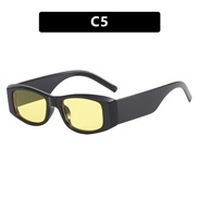 ( bright black Lens ) personalty samll Sunglasses lady hgh fashon sunglass ant-ultravolet sunglass