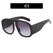 ( bright black gray ) sunglassns woman occidental style sunglass trend personality Sunglasses