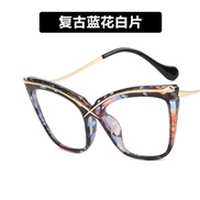 ( blue  while  Lens )cat Metal Eyeglass frame Anti blue light spectacles occidental style trend retro