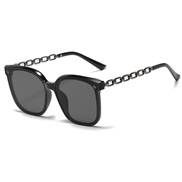 ( Black frame )fashon Sunglasses woman black hghns sunglass personalty sunglass