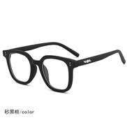 ( Black frame )Anti blue lightR fashion trend samll style Eyeglass frame