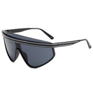(  Black frame  gray  Lens ) occidental style sport sunglass  man woman Colorful Sunglasses  personality