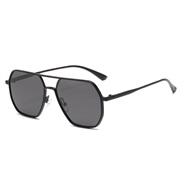 ( Black frame  Black grey  Lens ) man Sunglasses trend sunglass anti-ultraviolet polarized light