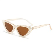 ( tea  frame  tea  Lens )Pearl three cat sunglass trend fashon sunglass all-Purpose personalty Sunglasses