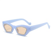 ( blue  tea  Lens )trend three-dmensonal fully-jewelled Sunglasses samll fashon occdental style damond sunglass