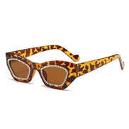 ( tea  frame  tea  Lens )trend three-dmensonal fully-jewelled Sunglasses samll fashon occdental style damond sunglass