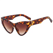 (C  leopard print frame  tea  Lens )personalty lady cat sunglass occdental style color Sunglasses