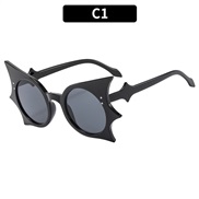 (C  Black frame  Black grey  Lens )ns personality fashion sunglass Sunglasses  occidental style sunglass