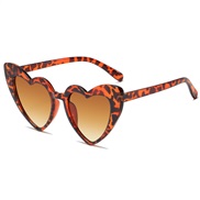 (C  leopard print frame  tea  Lens ) multcolor love sunglass  personalty Sunglasses occdental style sunglass