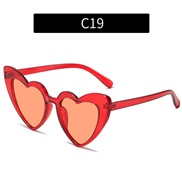 (C  red  frame  Lens ) multcolor love sunglass  personalty Sunglasses occdental style sunglass