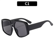 (C  Black frame  gray  Lens )occidental style sunglass  fashion retro Sunglasses lady sunglass