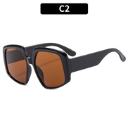 (C  Black frame  tea  Lens )occdental style sunglass  fashon retro Sunglasses lady sunglass