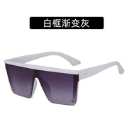 (C  while frame Gradual change gray )occdental style trend square sunglass man fashon Rce nal Sunglasses sunglass