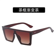 (C   tea  frame  Gradual change tea )occdental style trend square sunglass man fashon Rce nal Sunglasses sunglass
