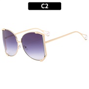 (C  gold frame  gray  Lens )occdental style Metal sunglass personalty ant-ultravolet Sunglassesns sunglass