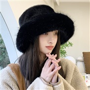 ( one size)( black)Winter big head retro velvet Bucket hat woman thick Imitation leather warm all-Purpose day