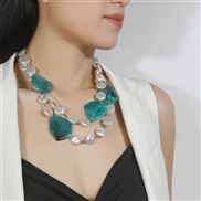( green)occidental style fashion retro  brief Pearl women necklace Double layer clavicle chain