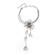 ( Silver)occidental style Alloy diamond flowers necklace long style tassel flowers pendant clavicle chain temperament a