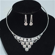 (XL 2176  Silver)bride leaves flowers gold silver color necklace earrings occidental style two Rhinestone claw chain set