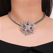 ( Color)hollow flowers diamond clavicle chain Collar occidental style necklace