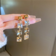 ( Silver needle   champagne Set in drill square  Tassels)retro color diamond square tassel silver earrings high samll t
