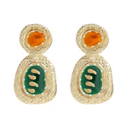 ( Gold)medium earring...