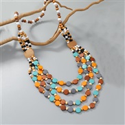 ( Color)long necklace...