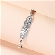 ( Silver) temperament trend wings head bracelet