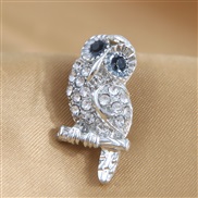 fashion concise flash diamond owl personality brooch