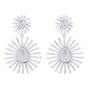 ( White K)E fashion sun flowers pendant earrings  retro exaggerating flowers geometry tassel Earring