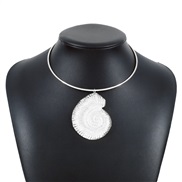 ( White K)occidental style fashion exaggerating pendant Collar  retro wind three-dimensional pattern geometry necklace