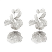 ( Silver)occidental style retro palace wind gold hollow three-dimensional petal Alloy flowers earrings Earring woman
