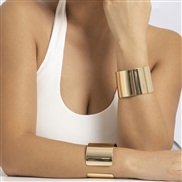 ( 1 Gold 2 22)occidental style  personality Metal surface width bangle woman  all-Purpose brief wind opening
