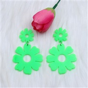 ( Fluorescent green ) color hollow flowers earrings brief occidental style wind Acrylic earring woman