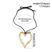 ( 1 Gold 5669)occidental style  exaggerating big love pendant necklace  fashion personality velvet woman