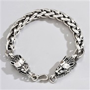 European and American Fashion Retro Wolf Head Men Bracelet