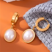 fashion concise Oval Pearl titanium steel temperament lady buckle earring