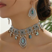 occidental style fashion medium noble wind retro hollow temperament exaggerating woman necklace earrings set