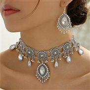 1 fashion retro noble wind retro hollow temperament exaggerating woman necklace earrings set