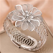 1 fashion conciseOL flowers temperament opening bangle