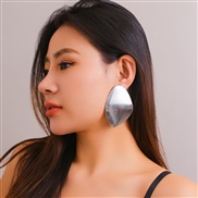 ( White K 3 97)occidental style personality big surface exaggeratingearring  fashion Metal geometry ear stud