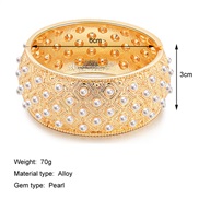 ( Gold)fashion retro pattern bangle occidental style fashion lady Pearl width surface
